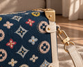 LV Handle Trunk
