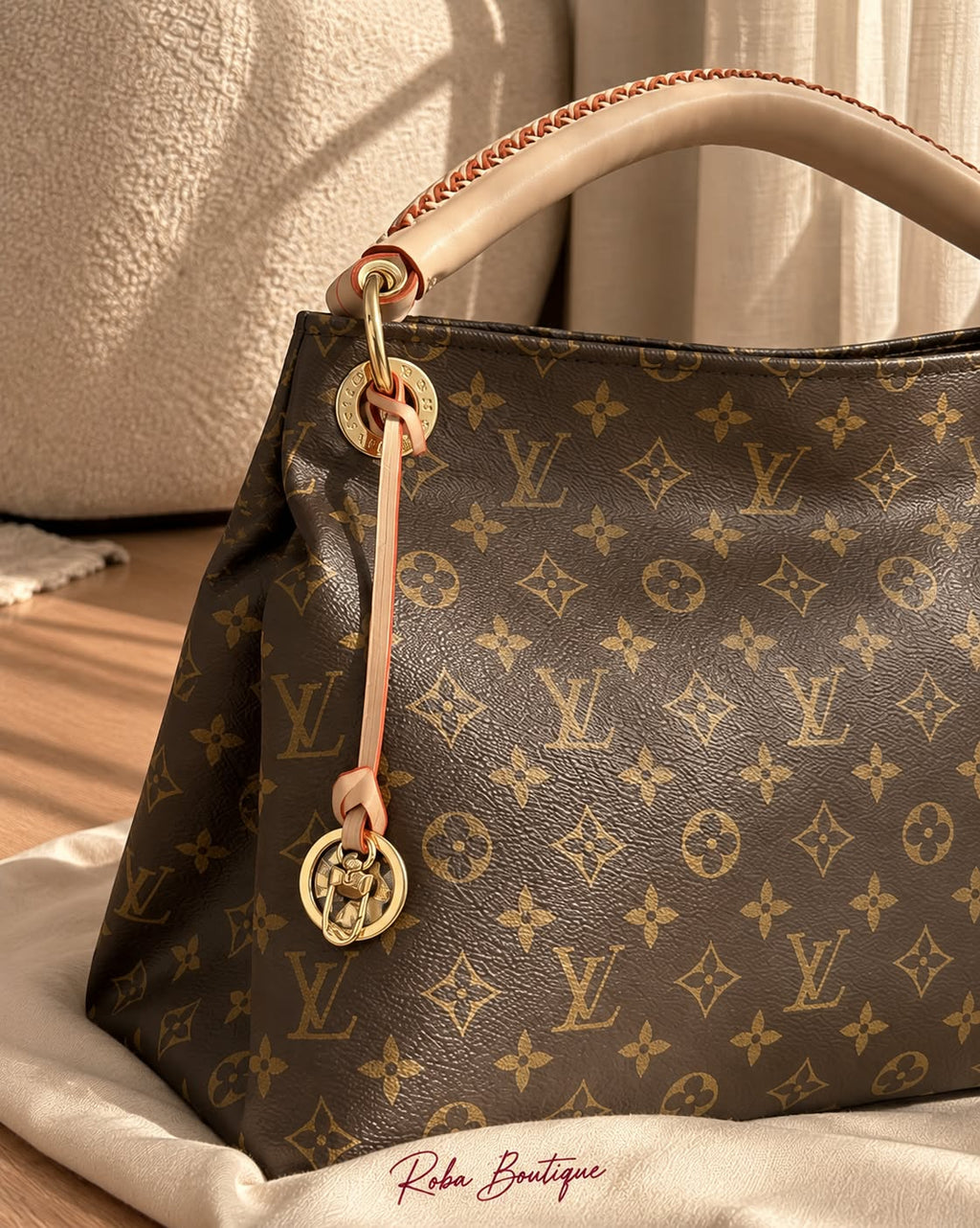 LV Artsy MM