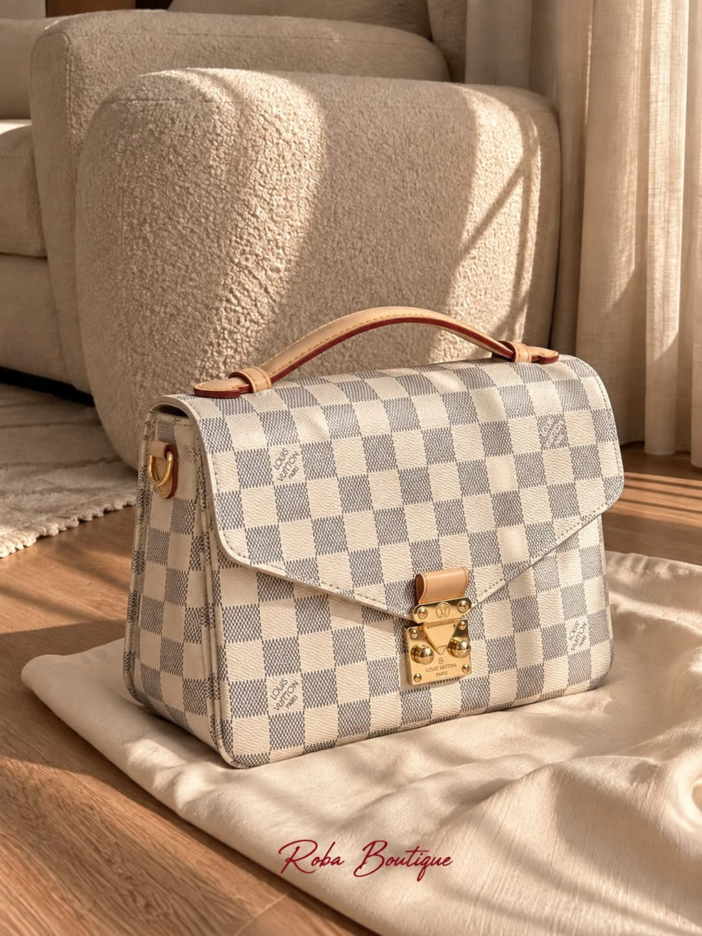 LV Pachette