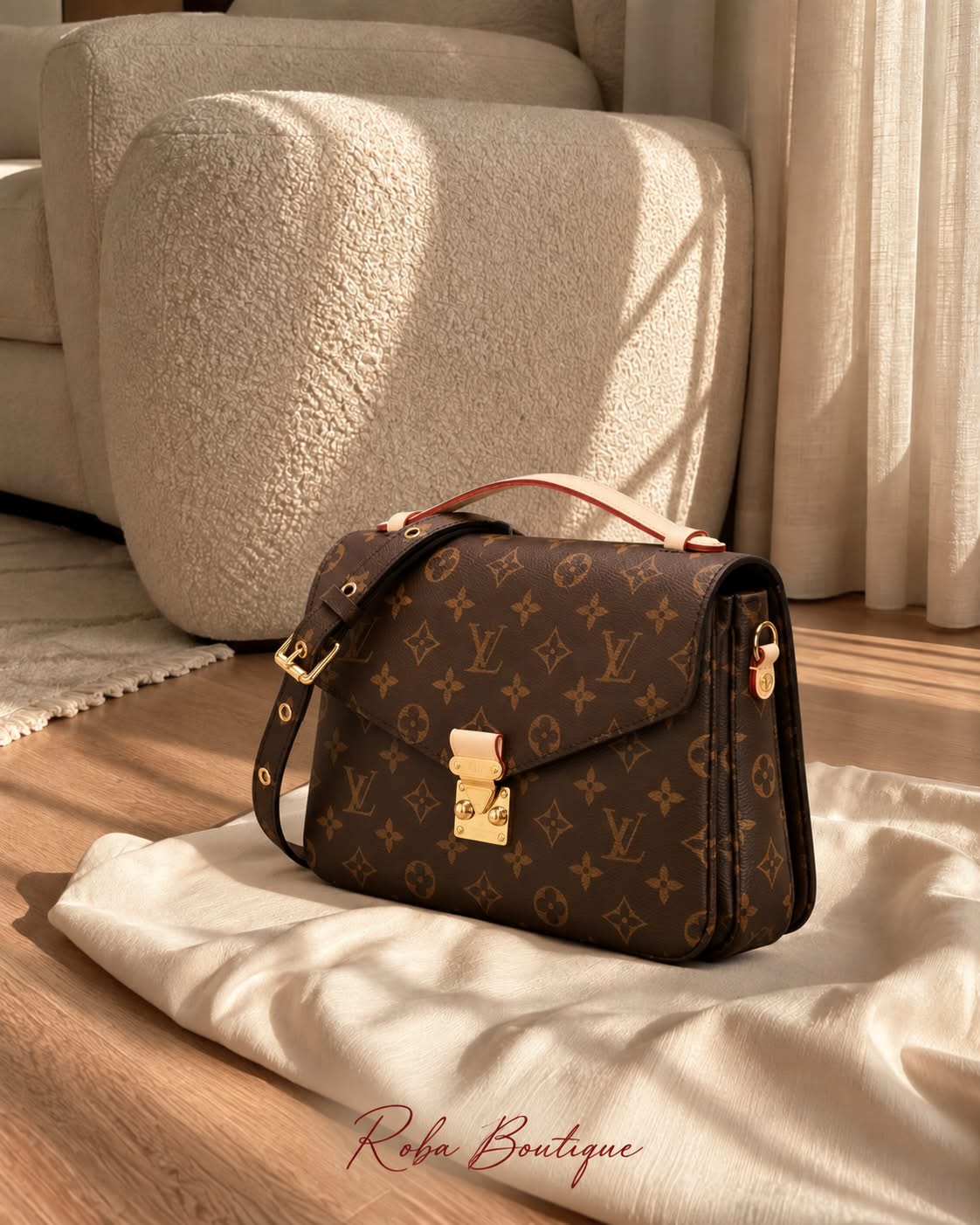 LV Pachette