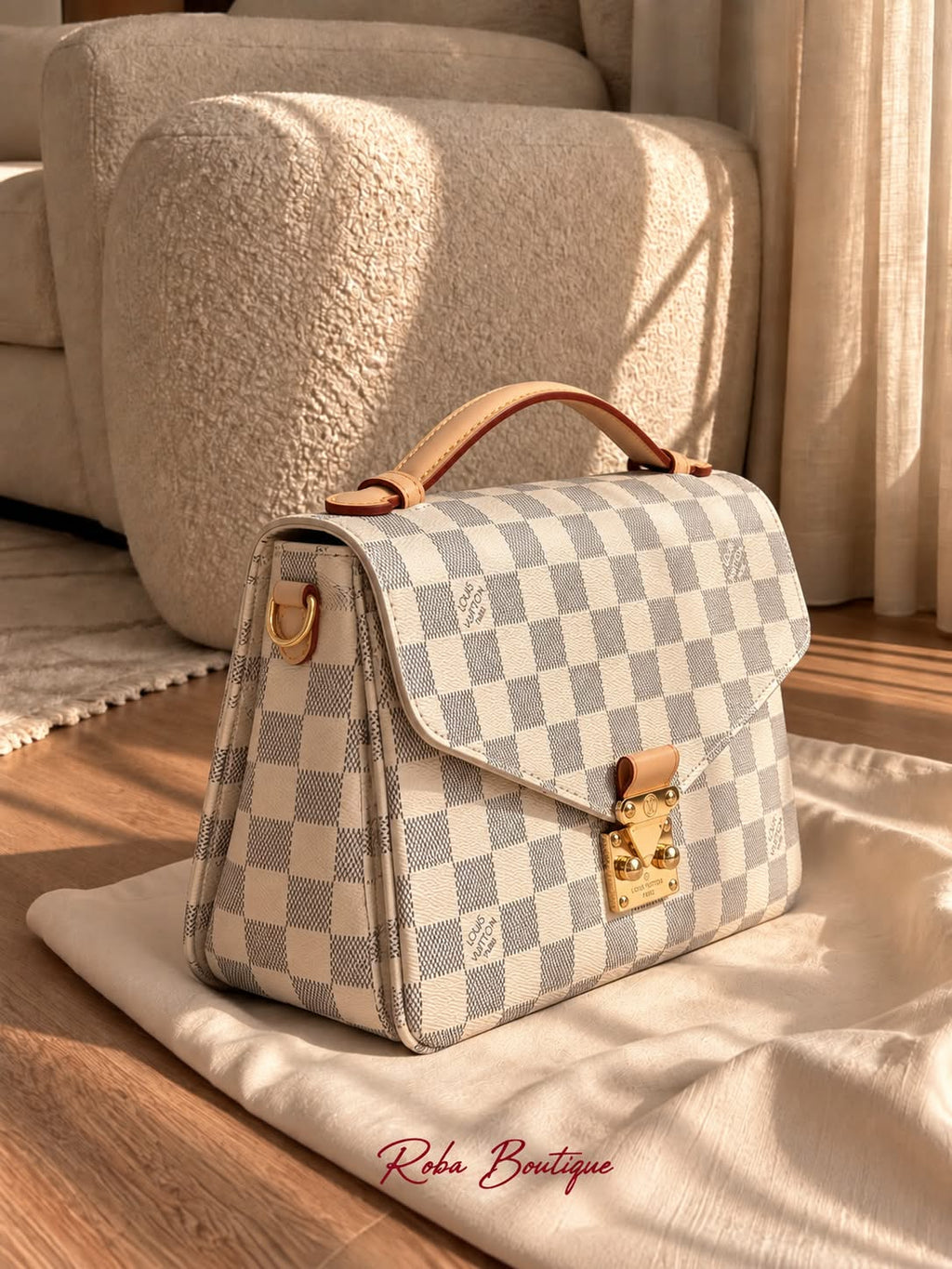 LV Pachette