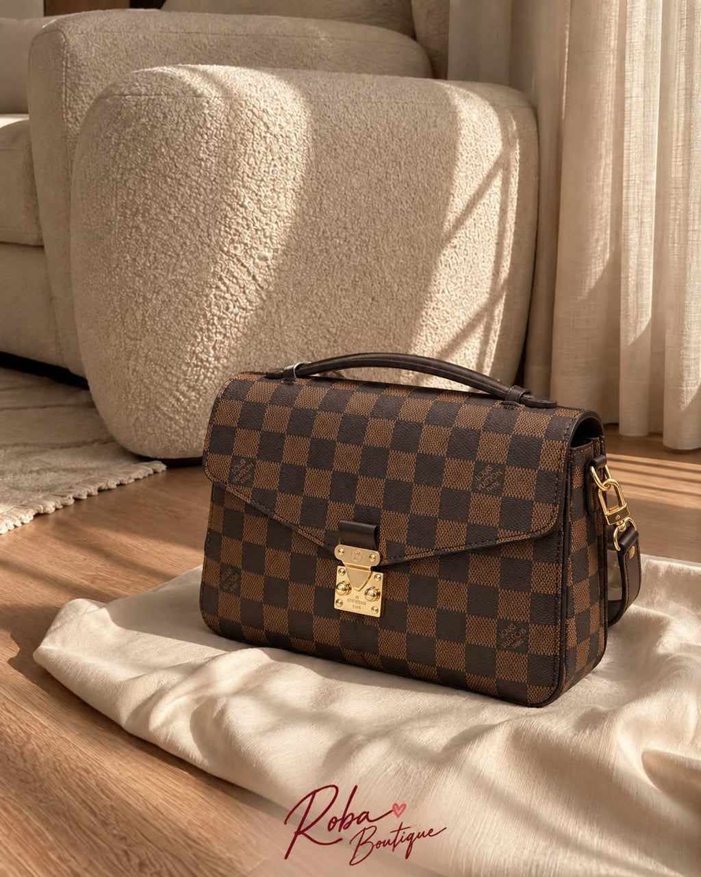LV Pachette